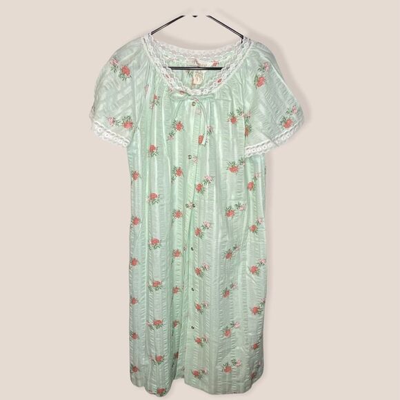 Vintage Komar Made in the USA primrose nightgown cottagecore S poly